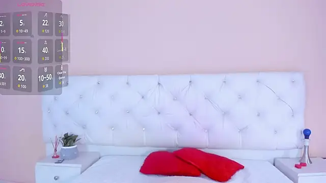 Snapshot of katte_landerr chatting on October 11, 2025, 1:23 pm katte landerr online show from October 11, 2025, 1:23 pm