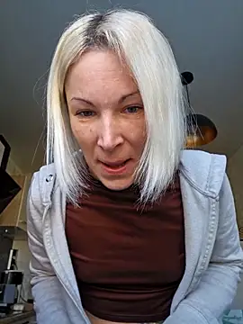 Snapshot of Sunny-Sin chatting on February 15, 2026, 11:20 am Sunny-Sin online show from February 15, 2026, 11:20 am