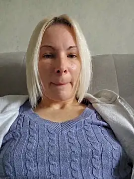 Snapshot of Sunny-Sin chatting on February 2, 2026, 11:20 am Sunny-Sin online show from February 2, 2026, 11:20 am