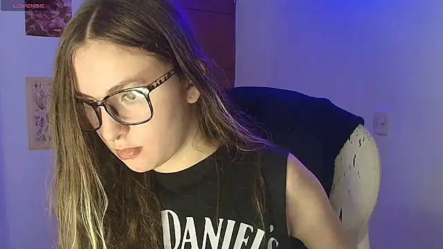 velvet  moon online show from March 2, 2026, 4:13 am