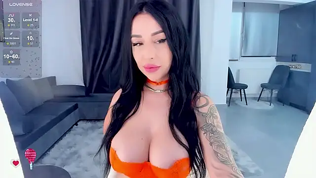 Snapshot of oh_julya chatting on December 12, 2024, 9:58 pm oh julya online show from December 12, 2024, 9:58 pm