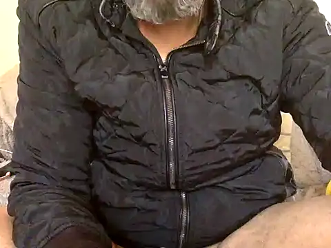 CaiBull online show from March 3, 2026, 10:33 am