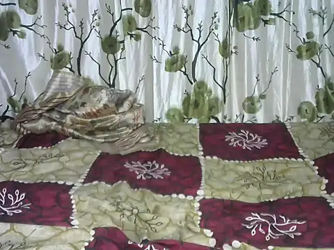 Baby doll9090 online show from February 11, 2026, 5:13 pm