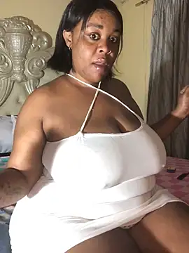 Snapshot of KINKYBOOTI22 chatting on June 2, 2026, 3:06 am KINKYBOOTI22 online show from June 2, 2026, 3:06 am