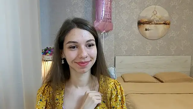 Snapshot of KellyShines chatting on June 24, 2026, 10:14 am KellyShines online show from June 24, 2026, 10:14 am