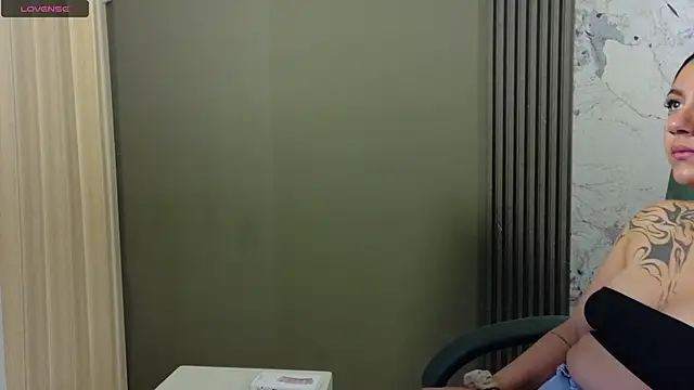 Megara 25 online show from September 30, 2025, 12:33 pm