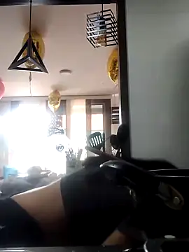 Megara 25 online show from October 9, 2025, 7:03 pm