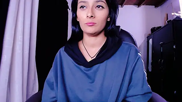 loganher900 online show from February 6, 2026, 6:31 am