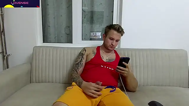 MarcusSophie online show from September 8, 2025, 6:51 pm