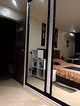 KissMiSveet online show from September 12, 2025, 4:40 pm