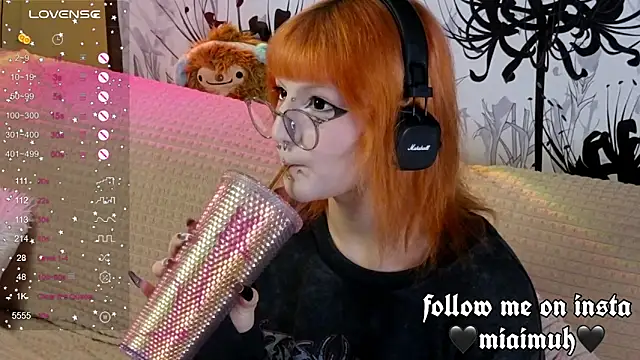 mia  yui online show from September 14, 2025, 7:31 am