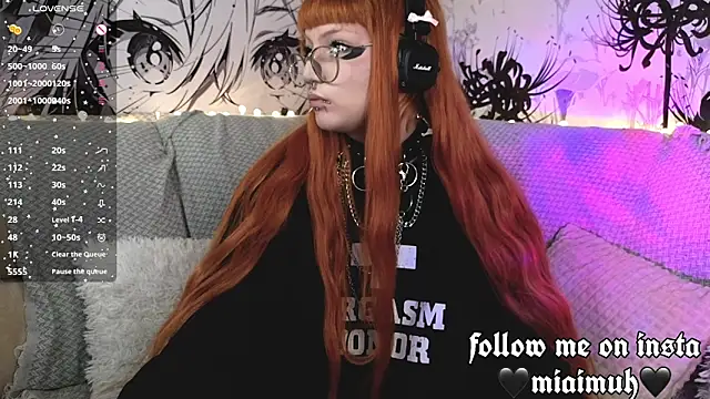 mia  yui online show from April 20, 2026, 4:30 pm