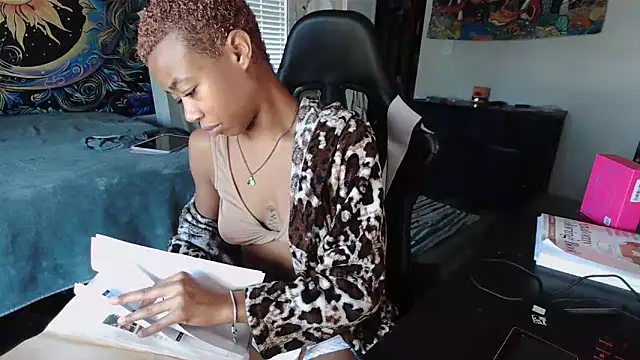 tsunamitori online show from November 17, 2025, 5:06 pm