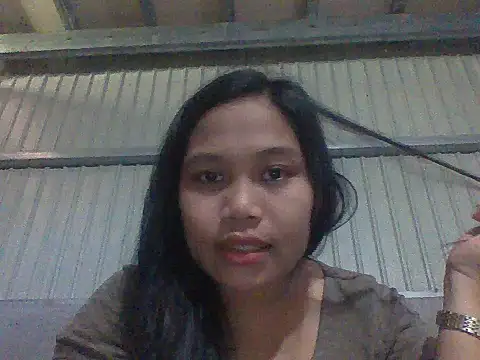 Veeluna16 online show from December 2, 2025, 11:50 pm