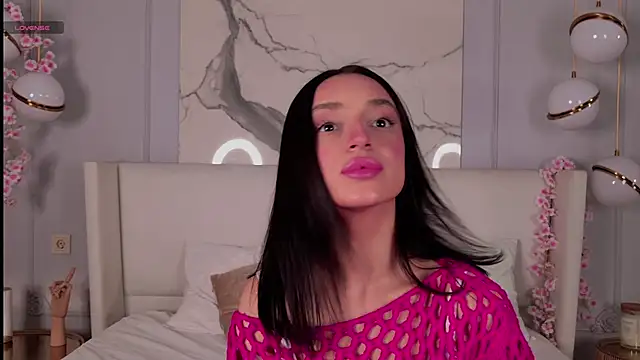 Snapshot of AdoraCortes chatting on November 22, 2025, 5:06 am AdoraCortes online show from November 22, 2025, 5:06 am