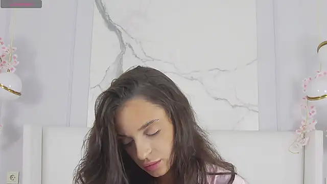 Snapshot of AdoraCortes chatting on September 9, 2025, 5:06 am AdoraCortes online show from September 9, 2025, 5:06 am