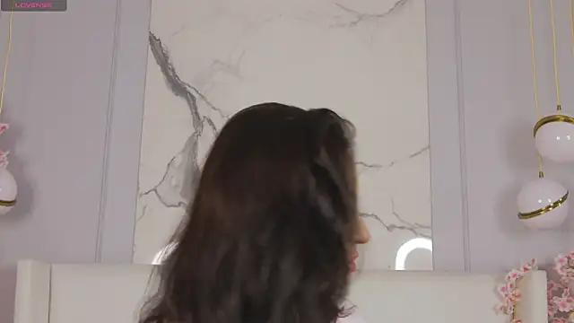 Snapshot of AdoraCortes chatting on October 11, 2025, 5:08 am AdoraCortes online show from October 11, 2025, 5:08 am