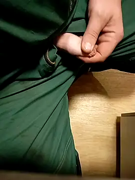 fickfreund019 online show from October 30, 2025, 4:55 am