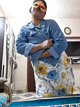 SIMIHOT online show from December 14, 2025, 3:28 pm