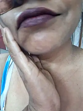 SIMIHOT online show from December 1, 2025, 9:32 am