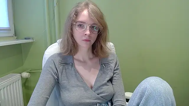 juicyPenny online show from February 13, 2026, 7:41 am