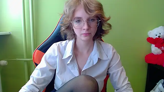 Snapshot of juicyPenny chatting on April 24, 2026, 8:38 am juicyPenny online show from April 24, 2026, 8:38 am