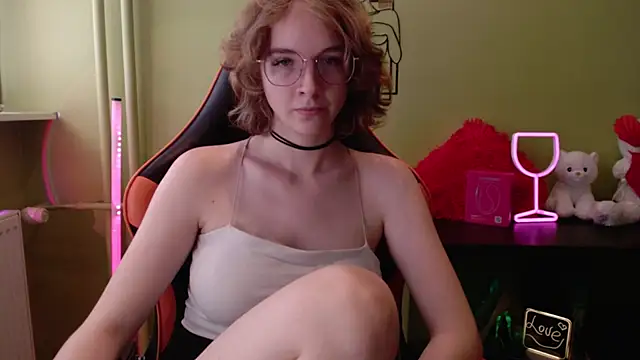 Snapshot of juicyPenny chatting on May 26, 2026, 8:23 am juicyPenny online show from May 26, 2026, 8:23 am