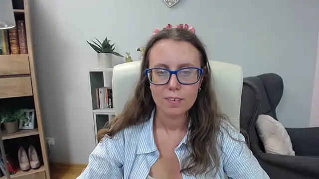 sweetxLizzy online show from July 7, 2026, 6:47 am