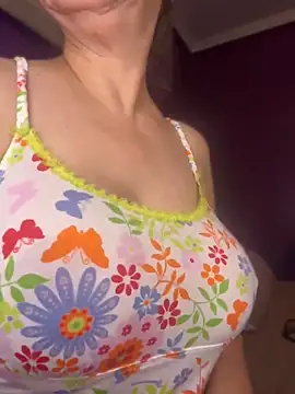 milfevapeccato online show from June 1, 2026, 3:18 am