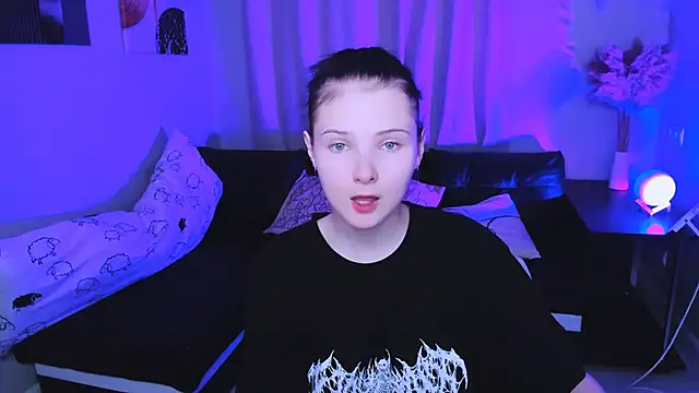 Snapshot of Leila_xxBaby chatting on November 27, 2025, 1:33 pm Leila xxBaby online show from November 27, 2025, 1:33 pm