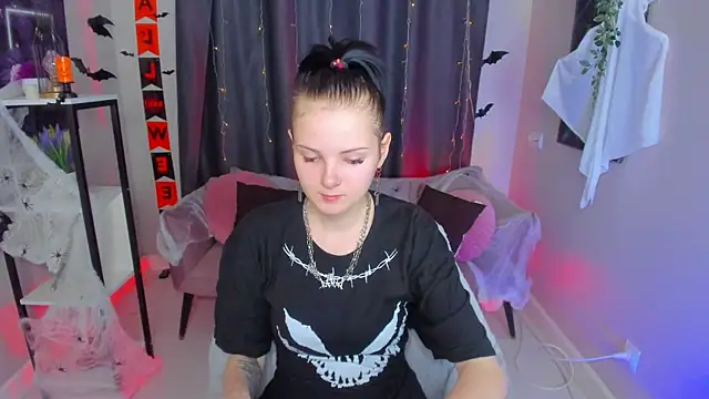 Snapshot of Leila_xxBaby chatting on October 24, 2025, 11:53 am Leila xxBaby online show from October 24, 2025, 11:53 am