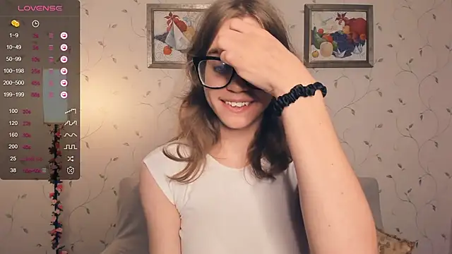 JoanBaggott online show from October 31, 2025, 8:05 pm