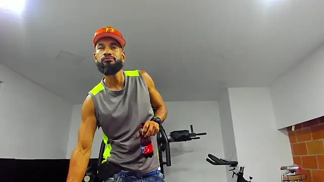 Snapshot of Damian_Shakur chatting on September 20, 2025, 11:32 pm Damian Shakur online show from September 20, 2025, 11:32 pm