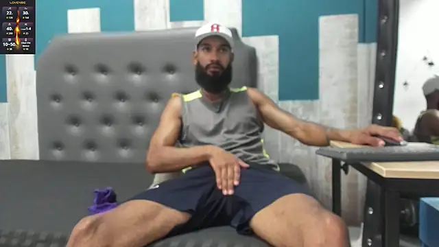 Snapshot of Damian_Shakur chatting on November 19, 2025, 6:41 pm Damian Shakur online show from November 19, 2025, 6:41 pm