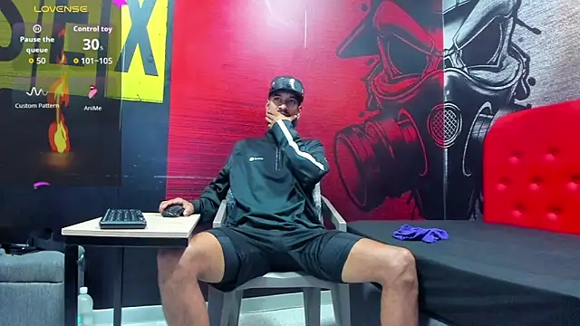 Snapshot of Damian_Shakur chatting on September 29, 2025, 11:16 am Damian Shakur online show from September 29, 2025, 11:16 am