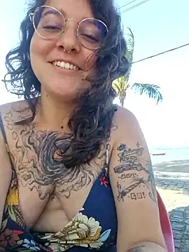 Blue Liz online show from December 1, 2025, 5:36 pm