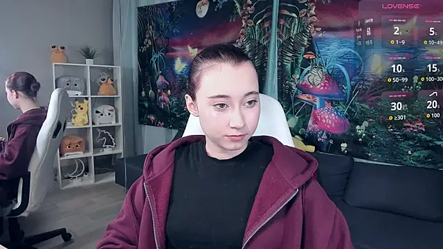 ClaraParks online show from September 12, 2025, 7:13 pm