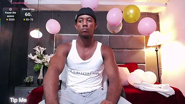 blackbignude online show from September 21, 2025, 1:33 am