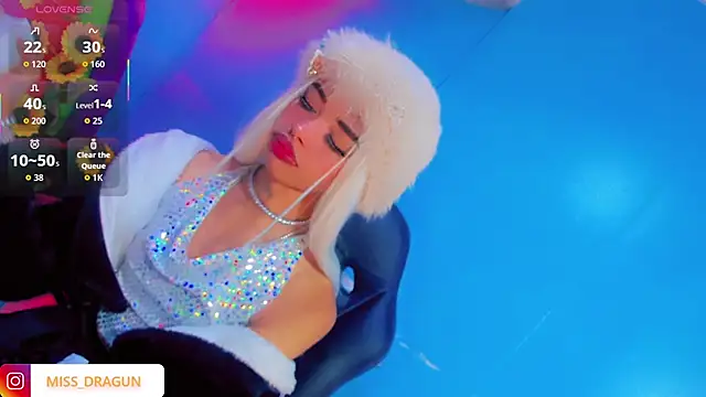 Dahlia Moss online show from October 1, 2025, 3:11 am