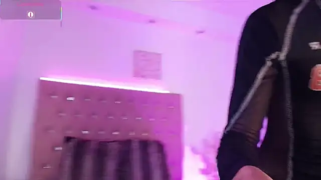 Dulcey  online show from September 18, 2025, 8:23 pm