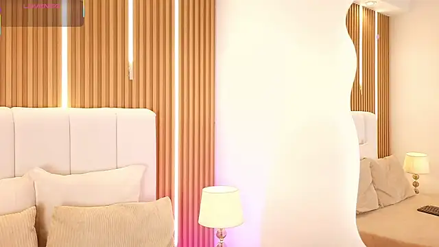 Dulcey  online show from April 8, 2026, 4:25 am