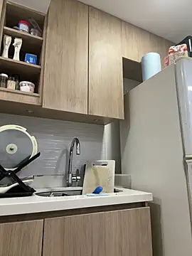  Zahara  online show from April 14, 2026, 11:32 pm