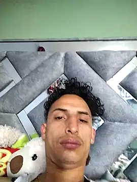 Dani22cmhot online show from October 26, 2025, 1:00 pm