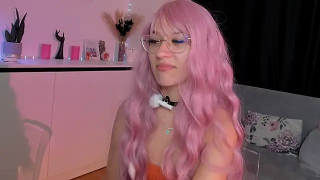 EvaBllake online show from October 4, 2025, 5:53 am