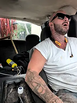 Snapshot of joeyoneill chatting on September 17, 2025, 7:49 pm joeyoneill online show from September 17, 2025, 7:49 pm