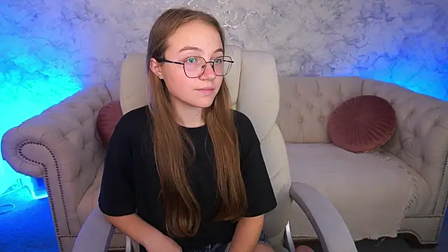 ArrinaWairr online show from September 9, 2025, 8:24 am