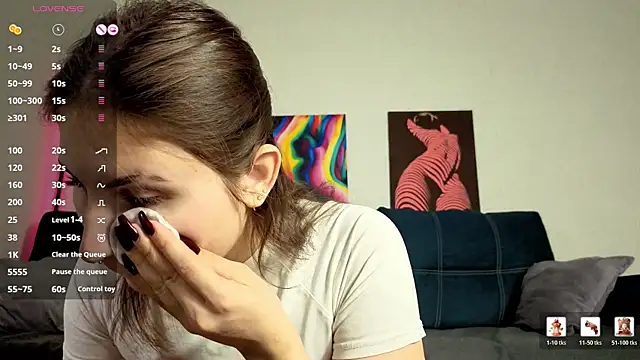 TrixiBell online show from March 26, 2026, 5:06 am