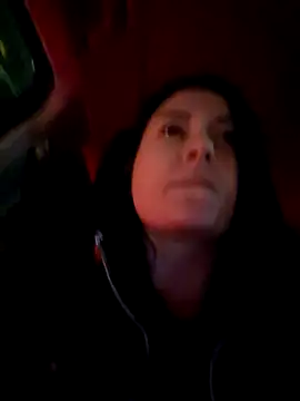 SaraViss20 online show from December 5, 2025, 9:01 pm