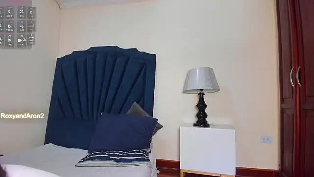 RoxyandAron2 online show from March 1, 2026, 2:39 pm