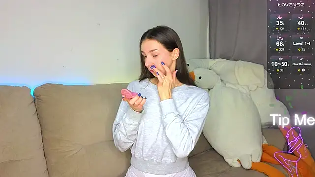 Snapshot of Made_for_Love chatting on October 21, 2025, 2:27 pm Made for Love online show from October 21, 2025, 2:27 pm